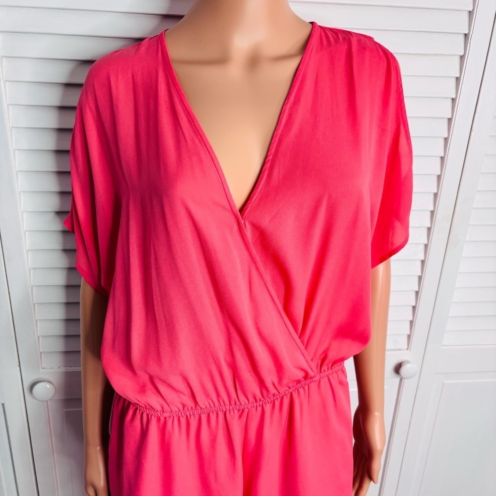 NEW YORK & COMPANY Vibrant Pink Chiffon V-Neck Romper Size Medium - Picture 2 of 8